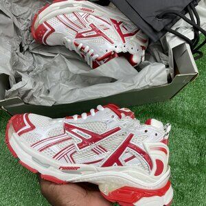 Balenciaga embroidered-logo low-top sneakers